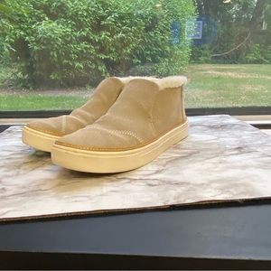 Toms Paxton Water Resistant Women’s Slip On Shoes Size 7.5